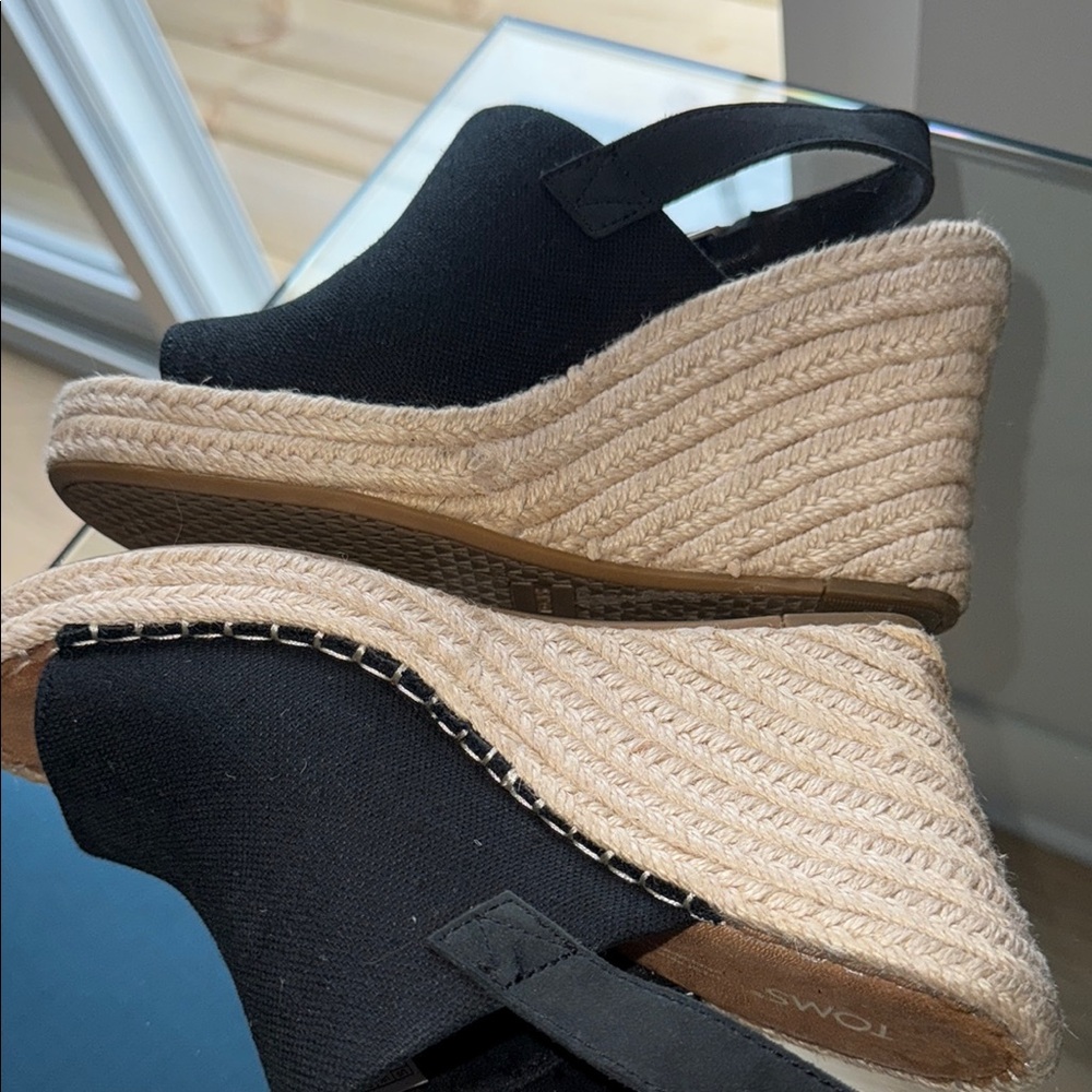 Tom’s Monica Black Wedge Espadrille Sandals - Picture 6 of 7